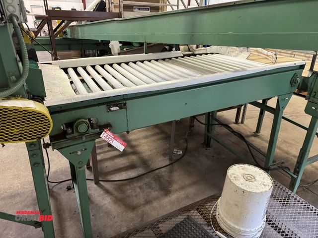 Lot 1-6825 - Lot with apple sort rolls, approx. 3' wide x approx. 72" long, winning bidder responsible for proper...