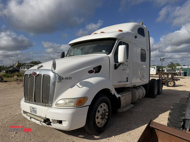 Lot 1-9610 - 2006 Peterbilt 387 Truck Tractor tandem axle, 74" sleeper cab, diesel engine, Eaton Fuller 10-speed ...