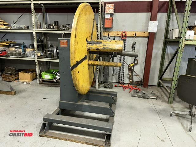Lot 1-19232 - (1) 1984 American Steel Line Company, model 60, 1000 lb. max capacity, un-coiler, 16" x 20" expandab...