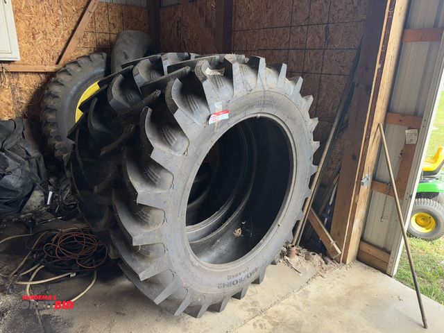 Lot 1-19920 - Lot of (2) Carlisle FSTR 18.4R42 tires, tires are brand new.