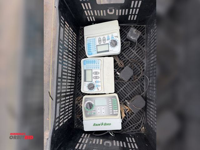 Lot 1-9957 - Lot of (3) Rainbird SST-600i, irrigation controllers, in working condition.