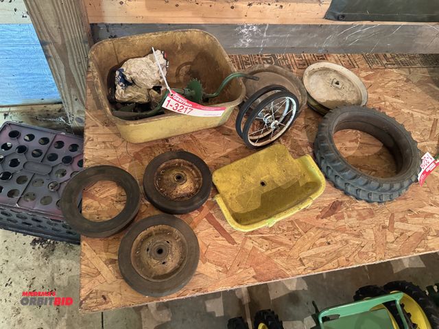 Lot 1-3217 - Assorted pedal tractor parts