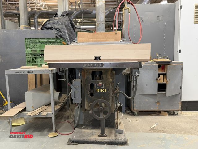 Lot 1-16314 - (1) Onsrud, model W200, single spindle shaper, S/N 4784, 1 1/8" spindle, 36" width x 28" depth table...