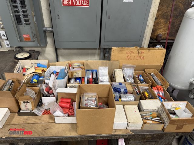 Lot 1-1880 - Large lot of assorted end mills, various drill bits, and miscellaneous other hardware.