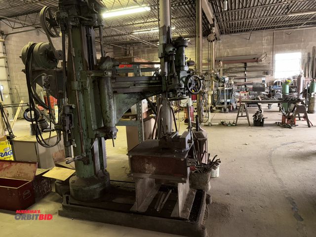 Lot 1-18215 - (1) make and model unknown radial arm drill with approx. 48" arm, approx. 12" x 84" column, 25.5" wi...