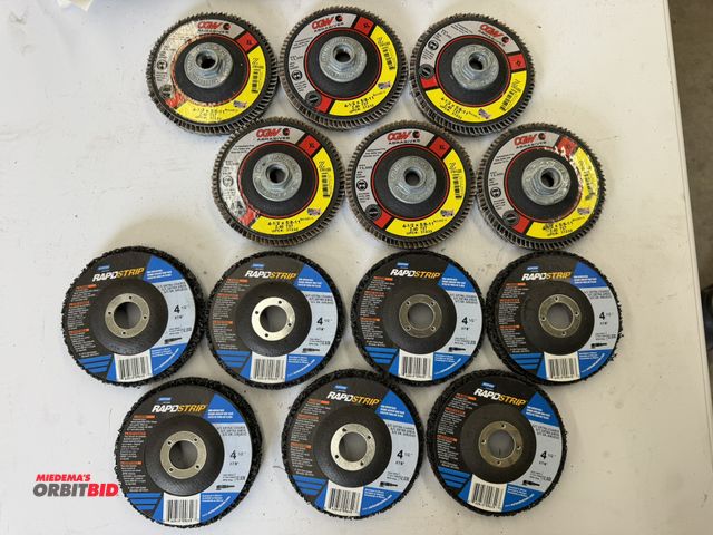 Lot 1-6171 - Lot including (6) OGW Abrasives 4.5" x 5/8"-11" Z-40, 13,300 RPM flapper grinding discs for metal, s...
