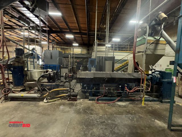 Lot 1-19673 - (1) unknown brand 4.5" extruder with screen changer, Pelletizer head, and X Alloy water ring Pelleti...