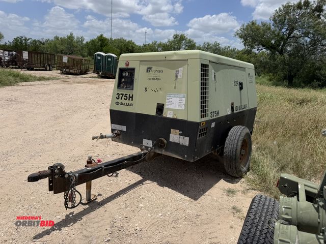 Lot 1-9465 - (1) 2012 Sullair 375 towable air compressor, 4-cylinder diesel engine, 375-CFM, mounted on single ax...