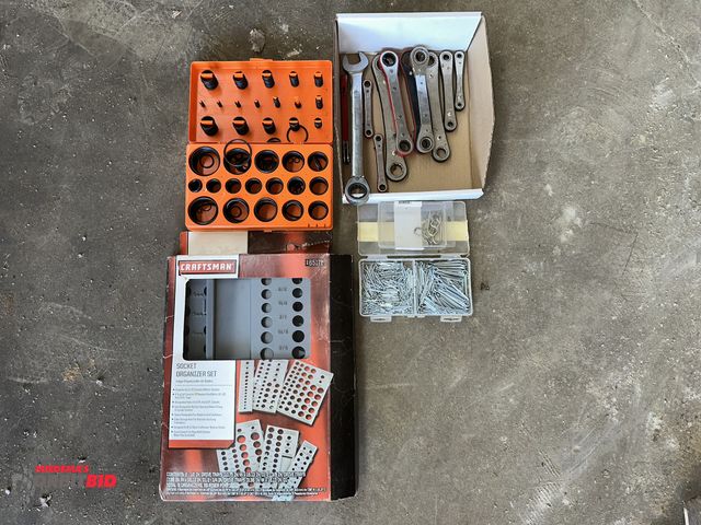 Lot 1-14162 - Lot of assorted tools, includes (1) Craftsman #965172, socket organizer set (unknown if complete), (...