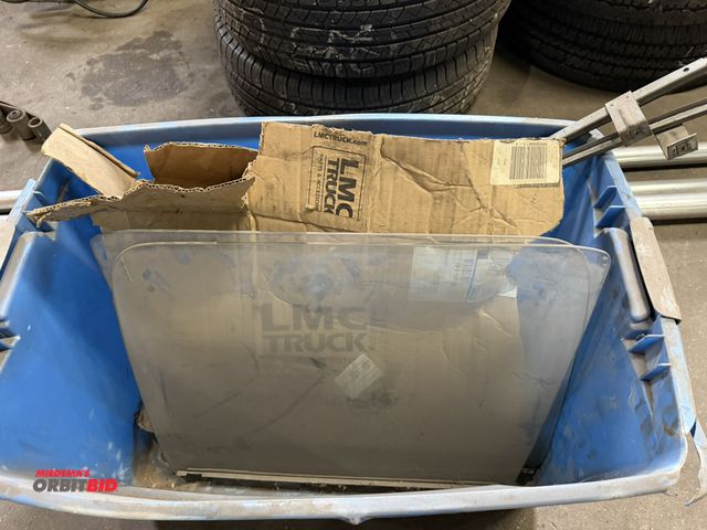 Lot 1-1252 - Set of door hardware and windows for a 1977 Ford F250 pickup truck.