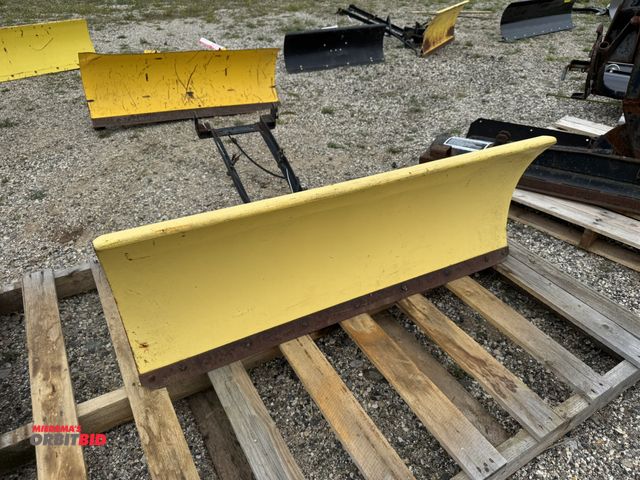 Lot 1-6684 - (1) John Deere 48" blade, Pin #M03480X010393.