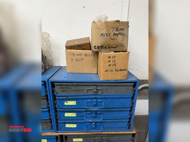 Lot 1-6410 - (1) Fastenal 20" width x 15" height x 12" depth hardware storage unit with 4 removable steel drawers...