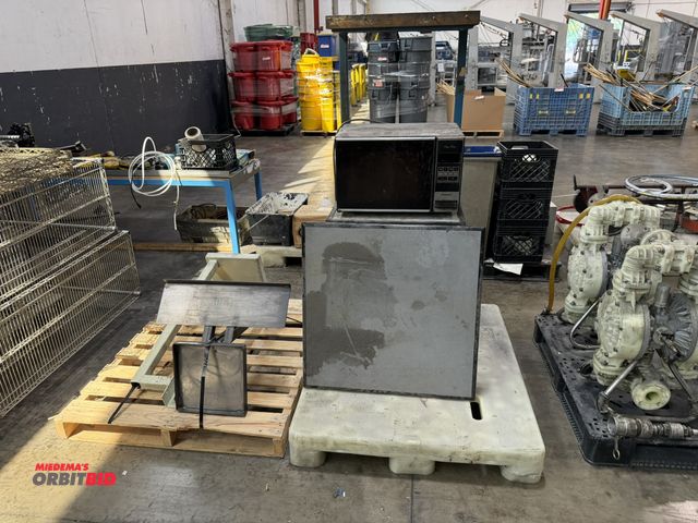 Lot 1-5571 - Lot including (1) 24" width x 29.5" height x 22" depth, steel stand with stainless steel top and 29"...