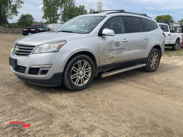 Lot 1-19702 - 2014 Chevrolet  Traverse LT 4-door SUV, 3.6 liter V6 gas engine, automatic transmission, AWD, cruise...