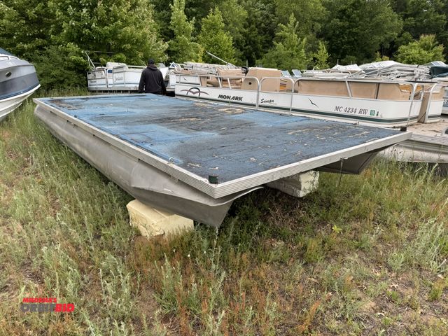 Lot 1-6597 - (1) pontoon platform boat, approx. 20', #2022PBEGL3L0036, DVN S/N 17943L192, winning bidder responsi...