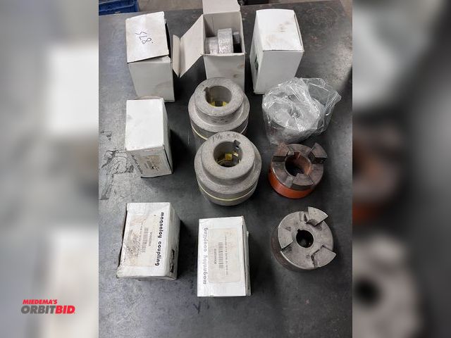 Lot 1-3571 - Coupling Hubs