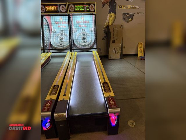 Lot 1-11195 - (1) Bay Tek Ski Ball Machine, LED score readout, in working condition. Includes balls. Winning bidde...