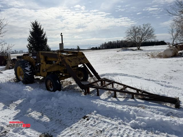 Lot 1-11525 - (1) Allis-Chalmers #70, 8-cylinder gas engine, 2WD, loader forks, Allis-Chalmers 615 loader attachme...