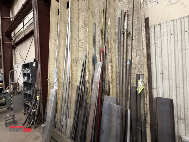 Lot 1-15376 - Large lot of assorted aluminum and steel stock and scrap pieces, various lengths and diameters, 6" x...