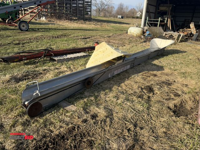 Lot 1-19142 - (1) Harvest Handler 20' Patty Type Conveyor, model C, single chain, electric.