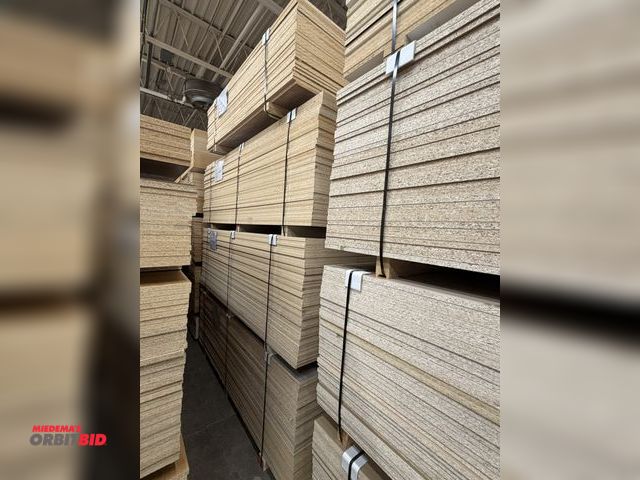 Lot 1-17163 - Lot including (1) bundle of approx. 27 sheets of 3/4" thick x 60" x 72" red oak particle board, and ...