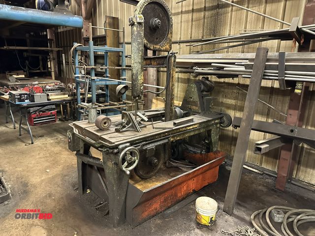 Lot 1-16228 - (1) Armstrong-Blum Marvel metal band saw #8, with approx. 18" throat, 31" x 30" table surface, varia...