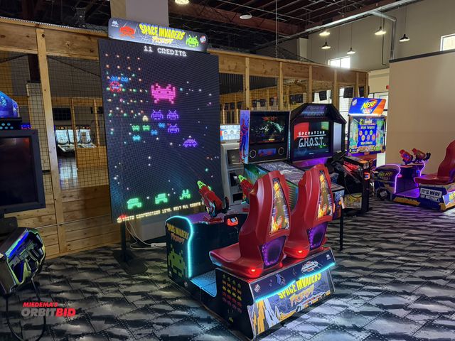 Lot 1-11203 - (1) Raw Thrills Space Invader arcade game, S/N MVADERS2919, 115V, 109" LED lit screen, panel style, ...