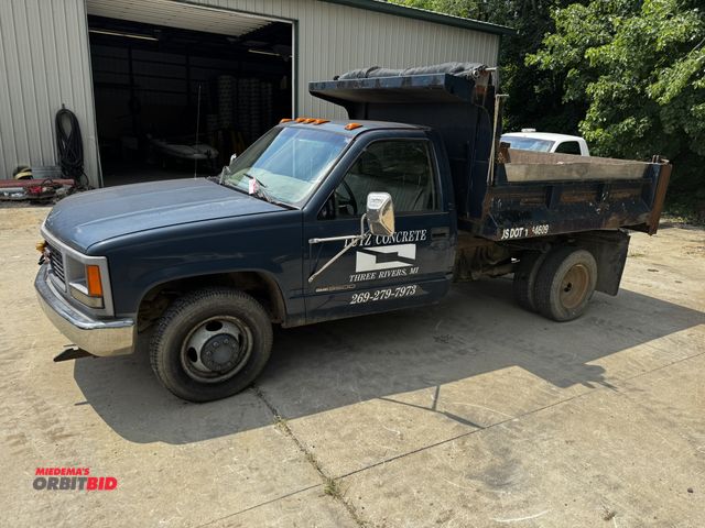 Lot 1-14314 - 1996 GMC Sierra 3500 HD SL (1) dump truck, single axle, standard cab, 5.7 liter V-8 gas engine, auto...