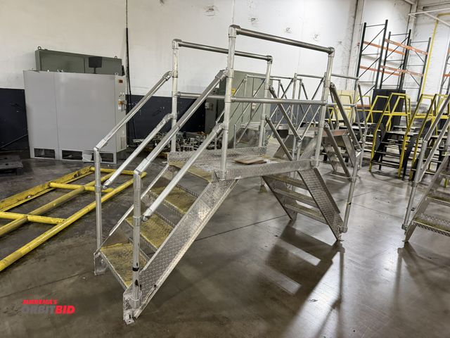 Lot 1-5483 - (1) 101" long stainless steel, 3-step, 2-sided platform, platform floor at 36", guardrail at 42", 28...