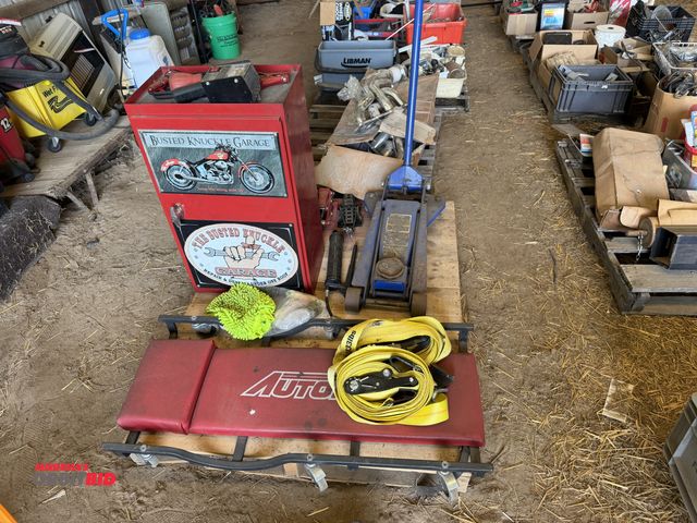 Lot 1-8493 - Lot of assorted automotive items, includes (1) creeper, hydraulic jack, (2) scissor jacks, battery t...