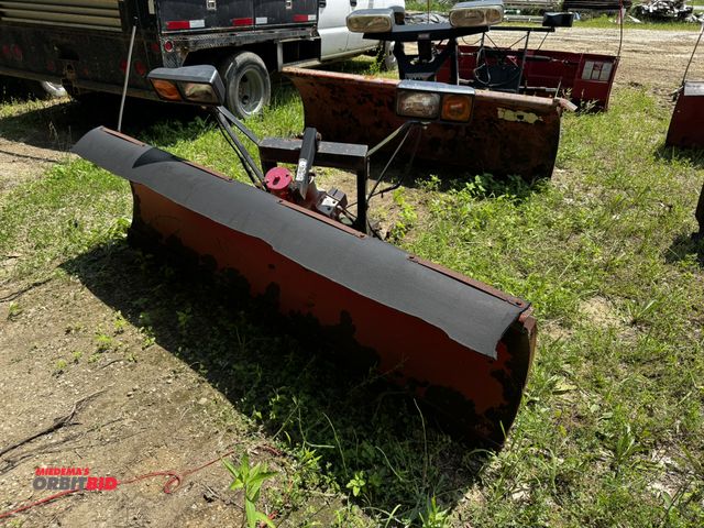 Lot 1-14297 - (1) Western Pro Guard 90" snow plow, includes pump and lights.