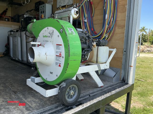 Lot 1-19430 - 2022 Turbo Vac model TURBOVAC690SP DD insulation vacuum 6 inch inlet/outlet Honda V -Twin 27 hp gas ...