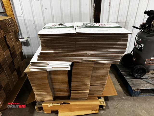 Lot 1-6786 - (1) skid of mixed Michigan apple bag master boxes.