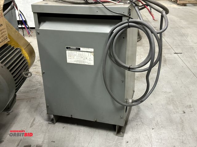 Lot 1-19153 - (1) Siemens, Cat #3F3Y045, dry type 3 phase transformer (45 KVA, 480V high voltage, 208Y/120V low vo...