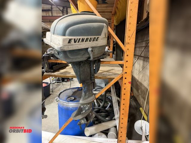 Lot 1-18668 - (1) Fleetwood Fleet Twin 7.5 HP, 2-stroke boat motor, working condition unknown, may be for parts or...