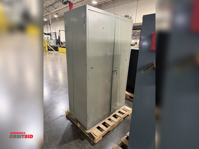 Lot 1-5514 - (1) 48" width x 78" height x 24" depth 2-door steel cabinet with 2 adjustable height shelves.