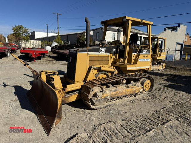 Lot 1-18281 - (1) Cat D3CXL Series III, Hystat crawler dozer, Pin #4TS00795, open station, ROPS canopy, joystick c...