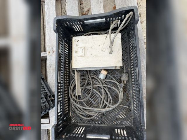Lot 1-9962 - (1) EC Geiger Mista Matic propagation, 120V, in working condition.