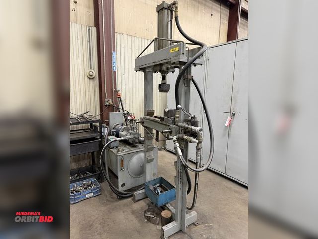 Lot 1-15397 - (1) heavy duty hydraulic H-frame press, 24" width with a heavy duty electric over hydraulic, 5 HP po...