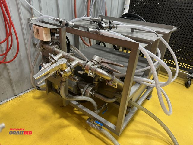 Lot 1-14651 - (1) DME, model YKEGWSH, 4-head manual keg washer/filler, 220V, single phase, 35 amp, S/N B5200-KW.