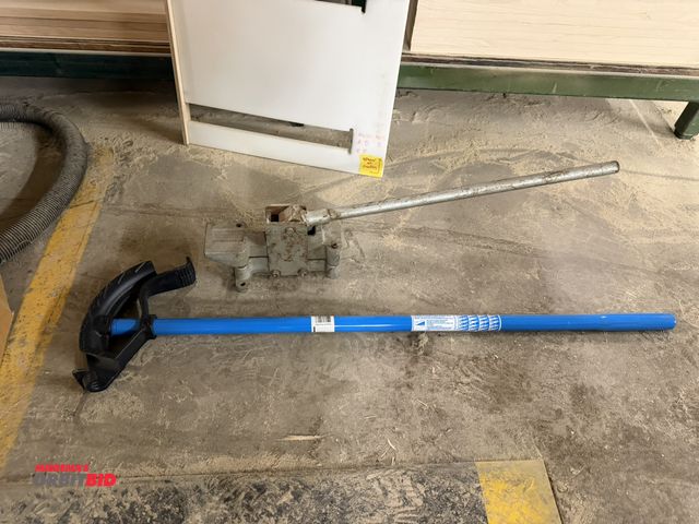 Lot 1-16671 - (1) Ideal 3/4" EMT bender, and (1) Greenlee #1811, offset bender.