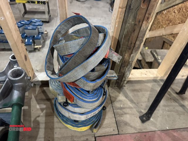 Lot 1-4502 - Lot of (6) assorted nylon chokers, 5000 lb. capacity, 2" wide.