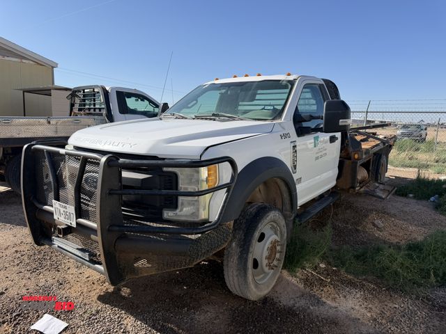 Lot 1-18123 - 2017 Ford F550 SD XL Flatbed Truck