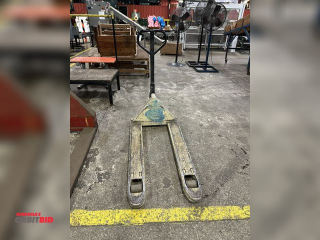 Lot 1-14369 - (1) Crown approx. 5000 lb. capacity hydraulic pallet jack, in working condition.