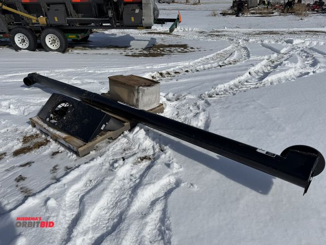 Lot 1-11604 - (1) Killbros KB214 hydraulic box auger with steel flighting, unit is complete with basket, hydraulic...