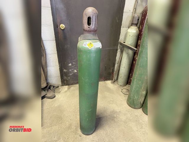 Lot 1-18521 - (1) oxygen cylinder, approx. 42" tall x 6" diameter, tank is empty.