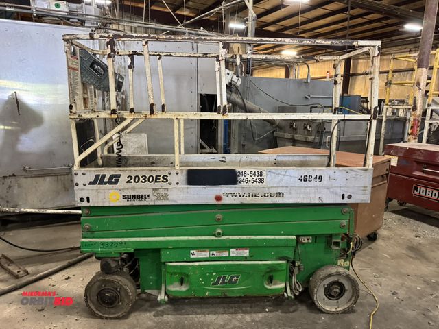 Lot 1-19838 - (1) JLG 2030ES scissors lift, battery with inboard charger, 1600 lb. max, 90" long x approx. 22" wid...