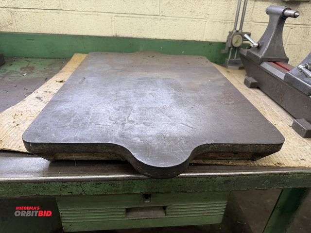 Lot 1-1670 - (1) machinist's plate 18" x 24" x approx. 2 3/4" tall.