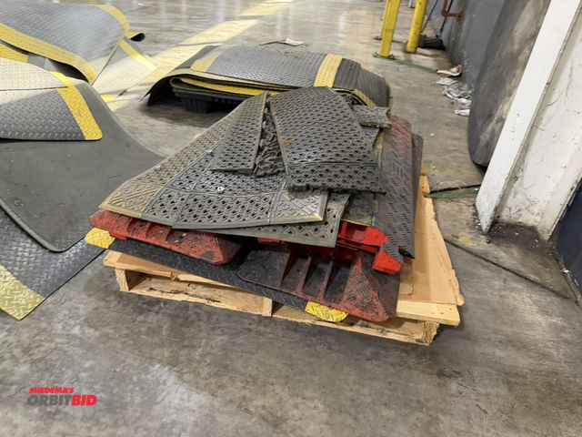 Lot 1-5570 - Lot including (5) 48" Linebacker wire safety floor arches, and assorted interlocking and non-interlo...