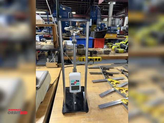 Lot 1-18837 - (1) Mxmoonfree force test stand, digital display.